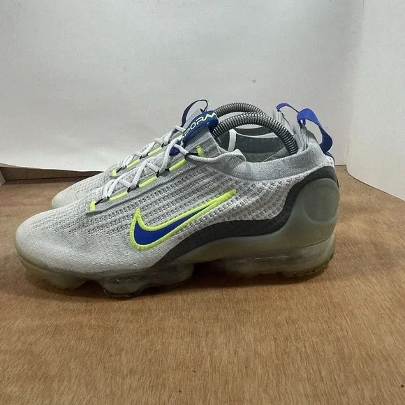 Nike Air VaporMax 2021 FK Men Size 8.5 'White Hyper Royal Volt' [DC9394-100] - Picture 3 of 9